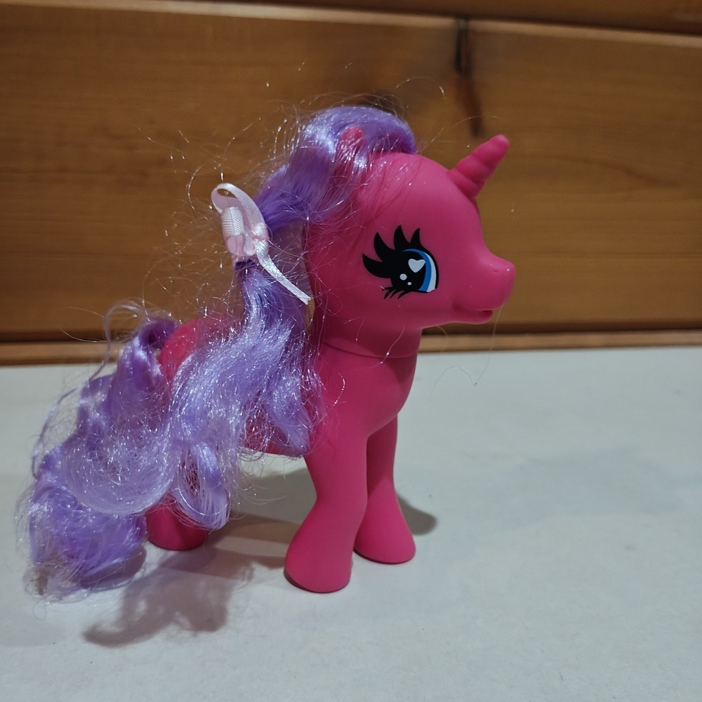 Gi-Go Wonder Pony Land Pink w/ Purple Hair, Heart Symbol 3-16-B1 Horse
